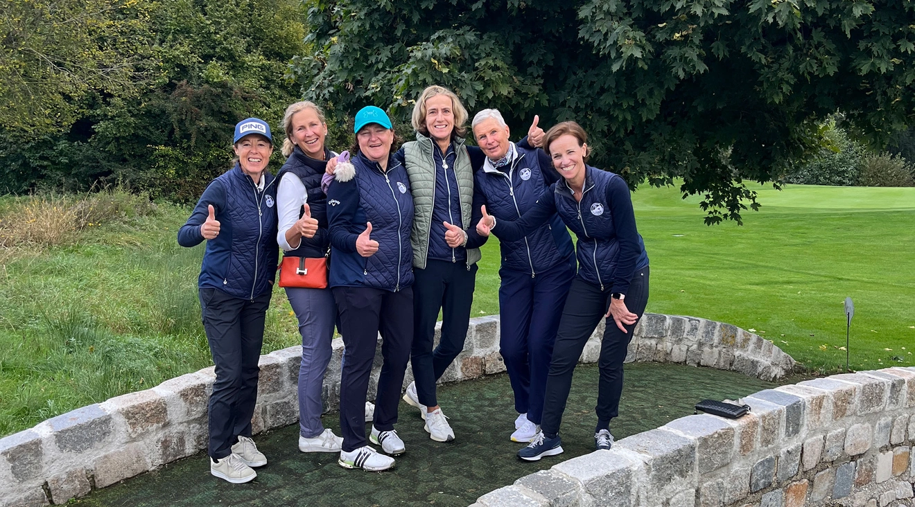 Bronze-Medaille für die Damen AK50, hier v. l. n. r. Kornelia Hagenbucher, Britta Fuhrmann-Krebs, Miriam Freywald, Jutta Schippan, Gaby Schuster und Nina Mack
