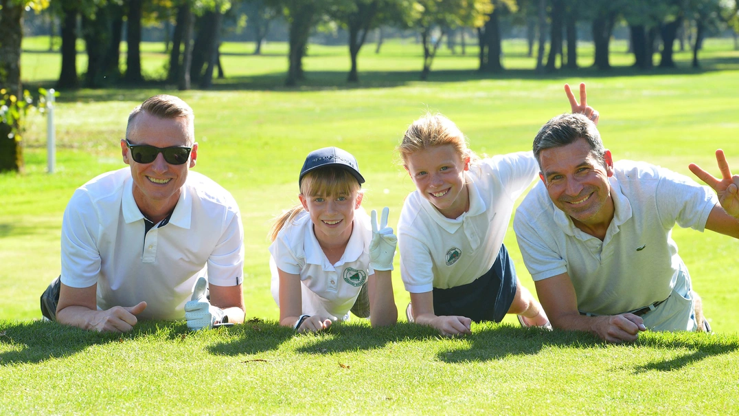 Familienflight liegt am Green