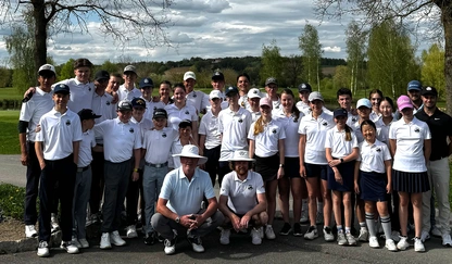 Logo Gruppenfoto vom Trainingslager in Bad Griesbach