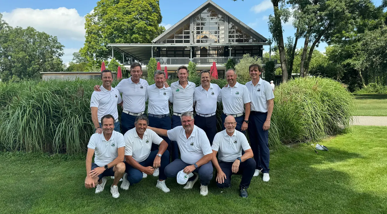 v. l. n. r. oben Herbert Forster, Christoph Lagneau, Bernd Glönkler, Tomas Nydahl, Rainer Kreifels, Markus Harrer, Florian Landgraf; unten in der Hocke v. l. n. r. Wolfgang Michel, Reiner Müller, Robe