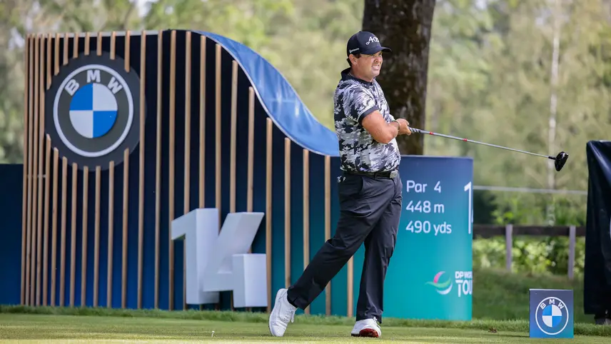 Patrick Reed beim Abschlag
