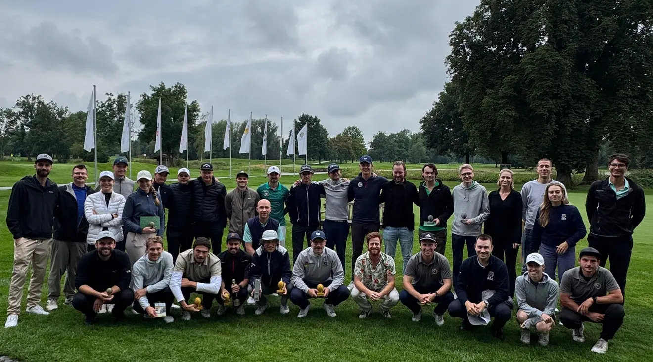 Gruppenfoto von den Turnierteilnehmern