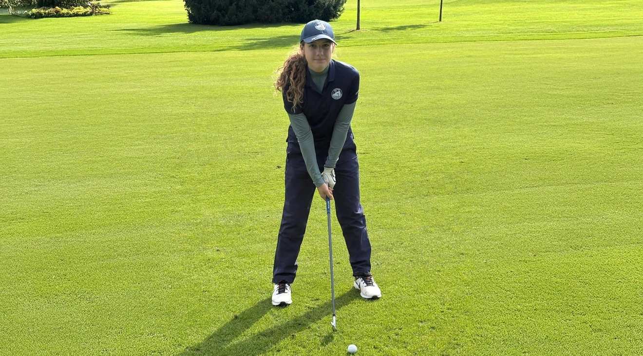 Sophie Günther auf dem Green