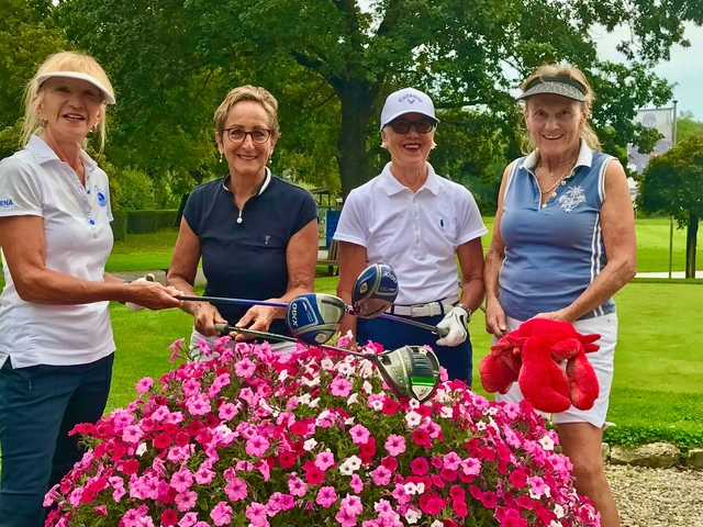 Damen-Flight: v. l. n. r. Renate Rebholz, Sophie Jäger, Linda Diermeier und Frauke Schleicher