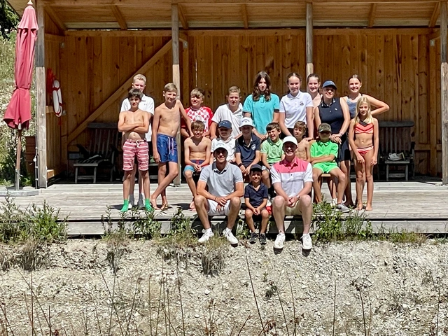 Sommerferien = Badespaß – auch auf dem Eichenrieder Golfplatz! Vorn Gero Lammel, Henry Liebwein und Max Wüst