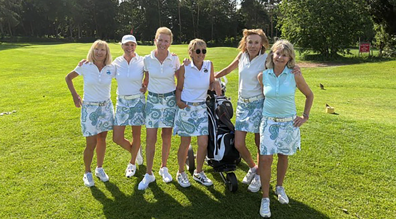 Teamfoto AK 65 Damen