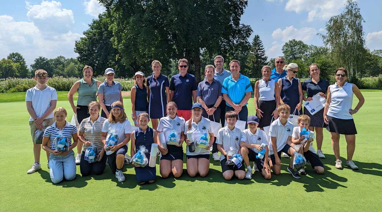Das Duell Jugend gegen Eltern powered by Dr. Wolff Group