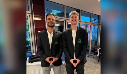 Logo Der neue und der alte Masters-Sieger: Champion 2024 Moritz Lammel, links, und Marcus Rothe.