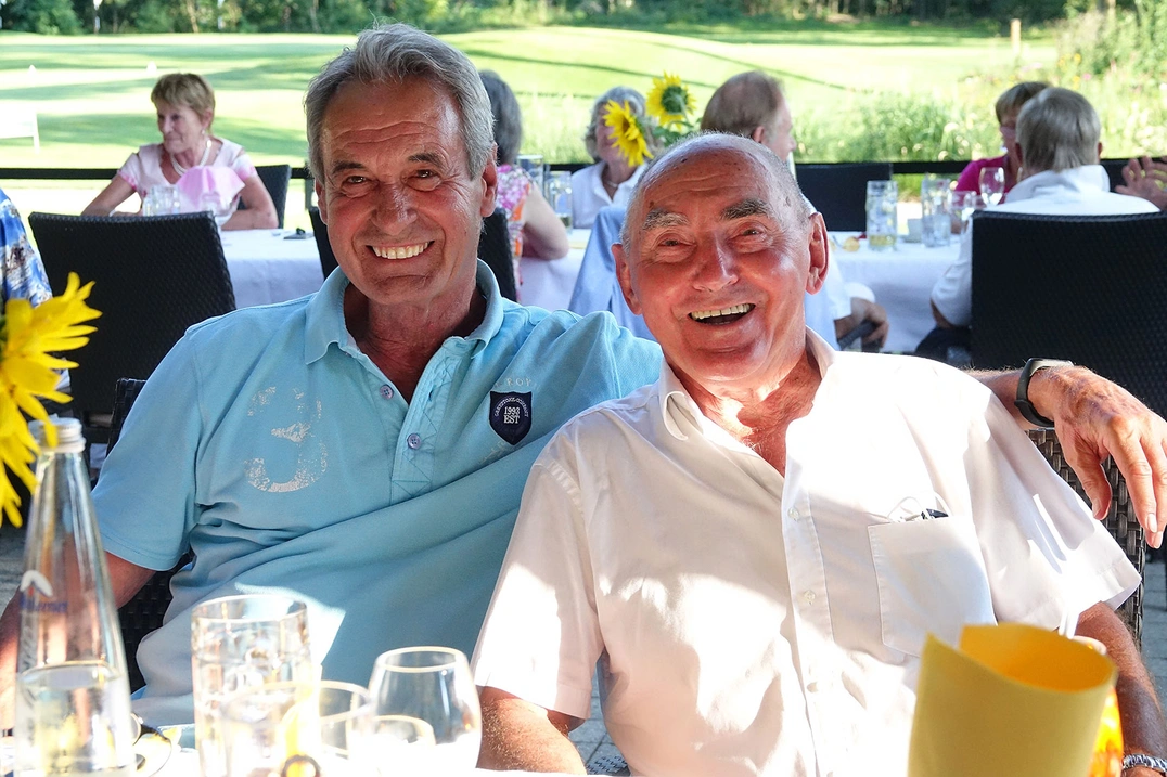 Netto-Sieger über 75 Günter Erber, rechts, und Norbert Stock, auch als Marshal in Eichenried aktiv