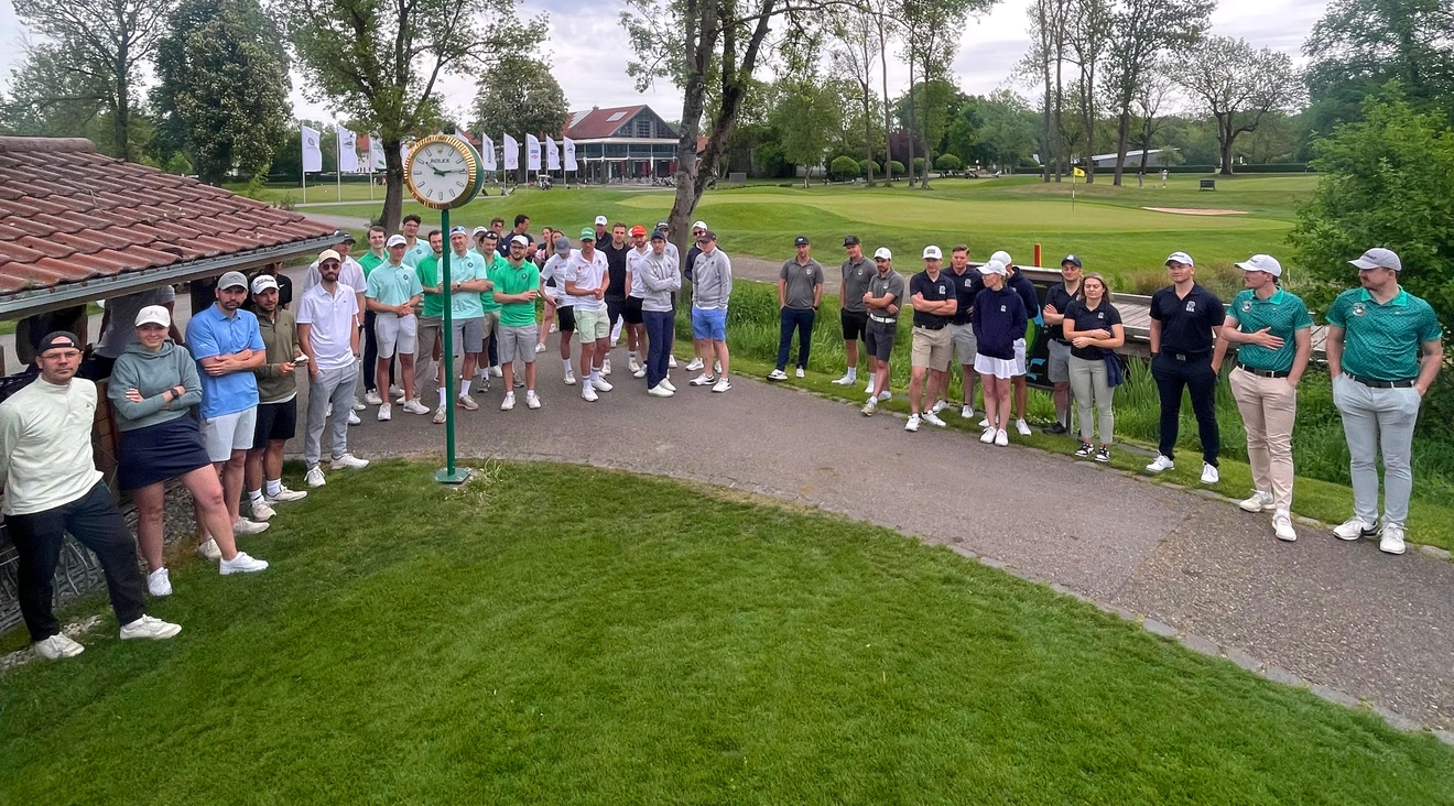 Gruppenfoto alle Teams