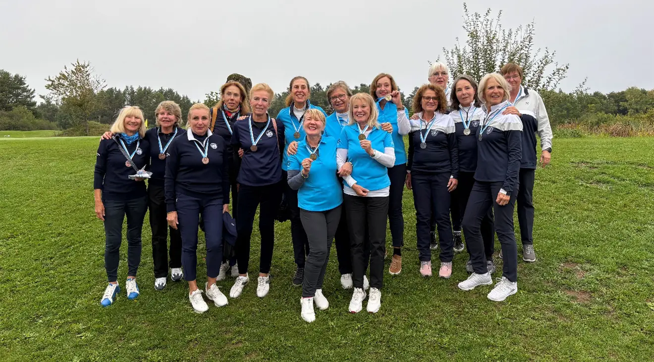 Teamfoto AK 65 Damen