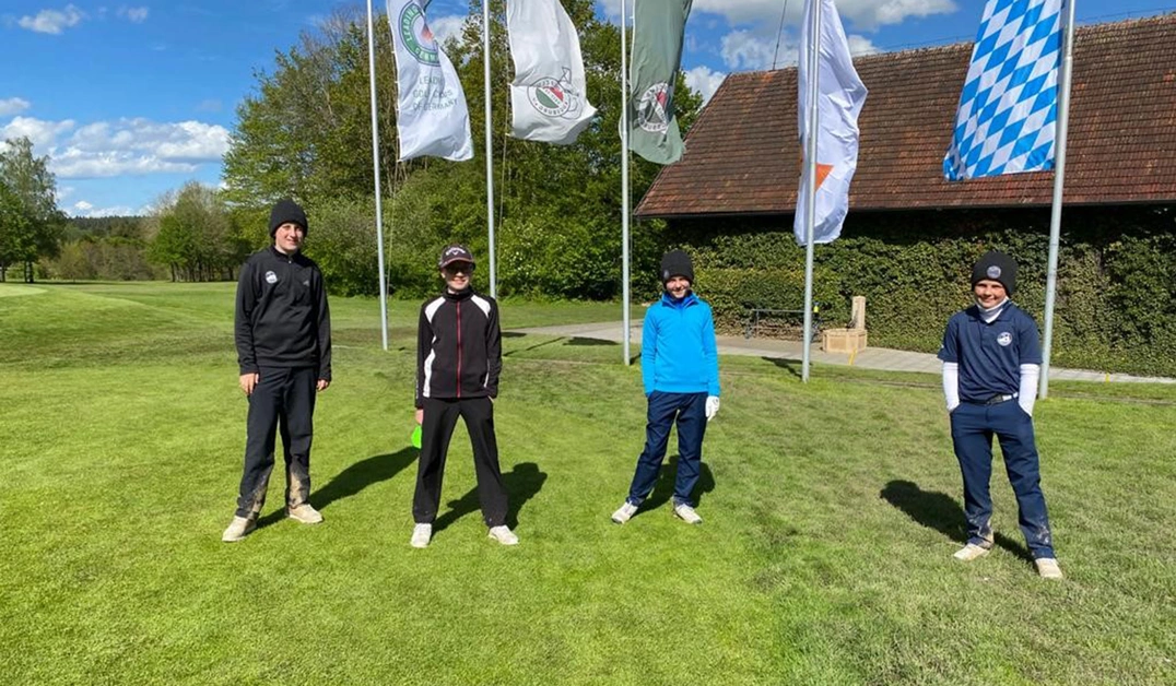 Eichenrieds viel versprechender Nachwuchs, v. l. n. r.: Luis Hoyler, Valentin Stienen, Jamie Liebwein und Henry Liebwein