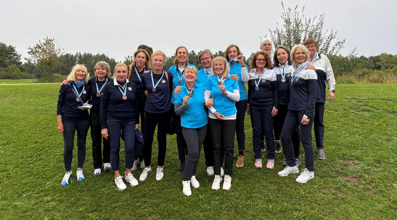 Teamfoto AK 65 Damen