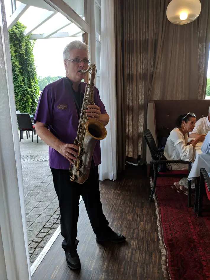 Saxophonist Chris erwies sich später auch als guter Versteigerer.