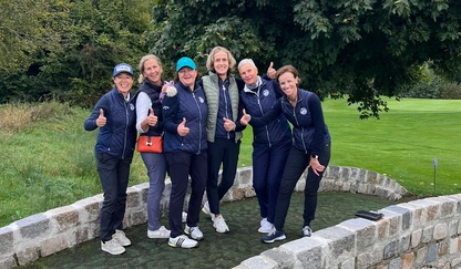 Logo Bronze-Medaille für die Damen AK50, hier v. l. n. r. Kornelia Hagenbucher, Britta Fuhrmann-Krebs, Miriam Freywald, Jutta Schippan, Gaby Schuster und Nina Mack