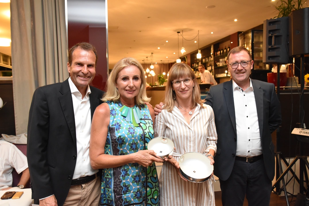 Das Netto A gewannen Anne Mohs (links, 1. Platz mit 47 – neues Handicap 6,7) und Evi Rath (2. Platz mit 42 – neues Handicap 8,0).