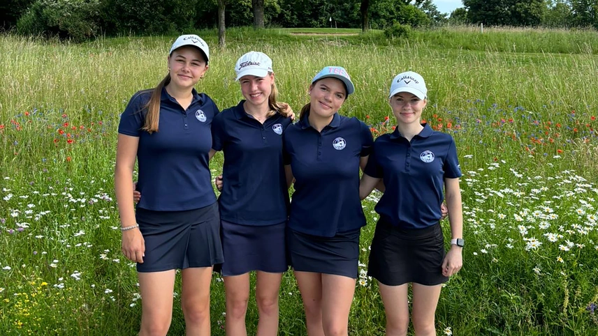 Team 3: v. l. n. r.: Emily Janssen, Lara Schmidt, Emilia Harder, Lara Wemhoff