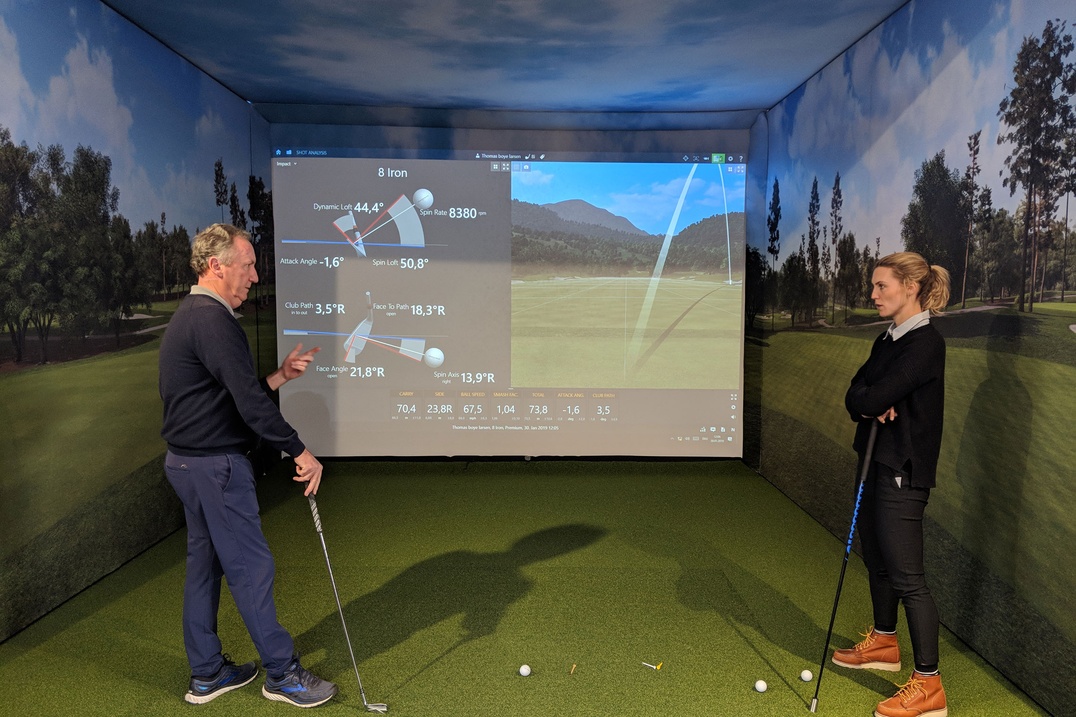 Indoor-Trainingsanlage mit TrackMan-Simulator