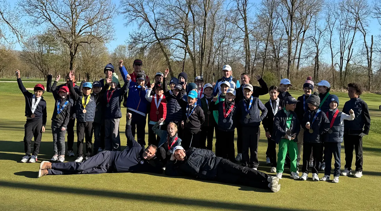 Gruppenfoto beim Heimspiel der U.S. Kids Golf Local Tour