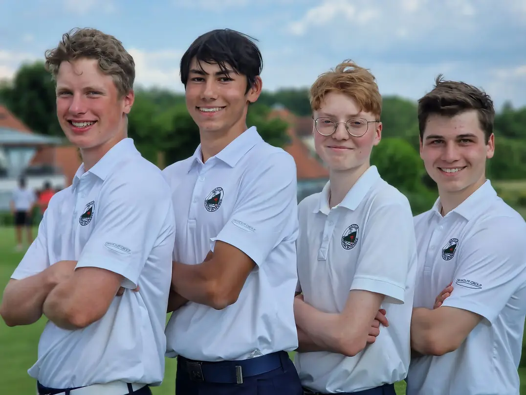 Vier Eichenrieder, die bei den Bayerischen Meisterschaften Jungen AK 16/18 im GC Bad Abbach antraten: v. l. n. r. Marcus Rothe, Matthias Rassl, Valentin Stienen und Jan Heinz