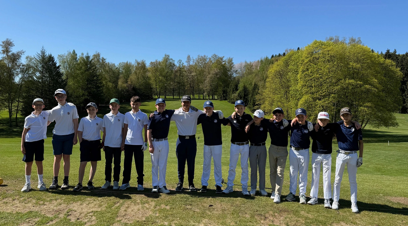 Gruppenfoto vom Freundschaftsspiel