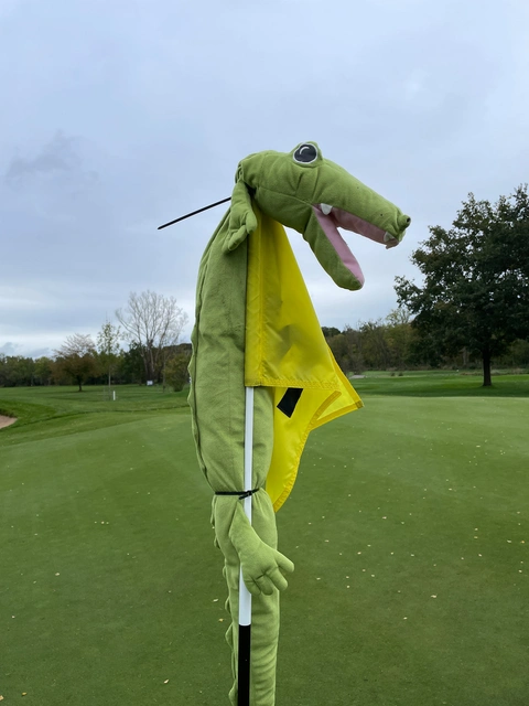 Wessen Ball landet am nächsten bei Nessie, dem Ungeheuer von Loch Ness?