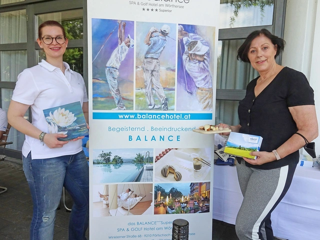 Ihr Balance-Hotel am Wörthersee stellten vor: Hotel-Chefin und Hauben-Köchin Andrea Grossmann, rechts, und ihre Assistentin Nadin Kartnig.