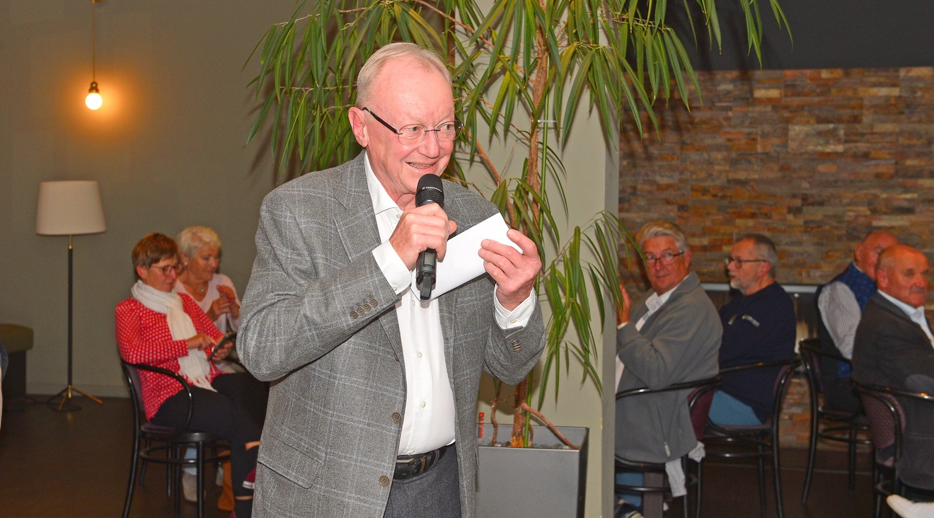 Senioren: Vergleichskampf von acht Golfclubs