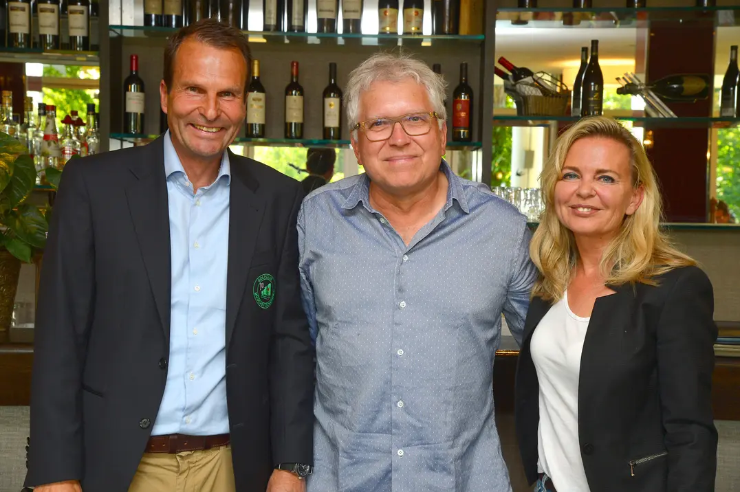 Vatertags-Olympiasieger Dr. Bernd Markert, Mitte, mit Wolfgang Michel und Claudia Lammel