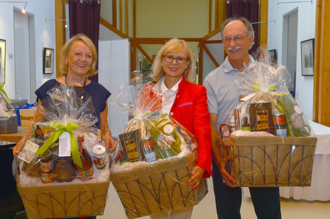 Netto C-Sieger v. l. n. r.: Martha Koller, Siegerin, Agnes Rygol, 2., und Norbert Kropsch