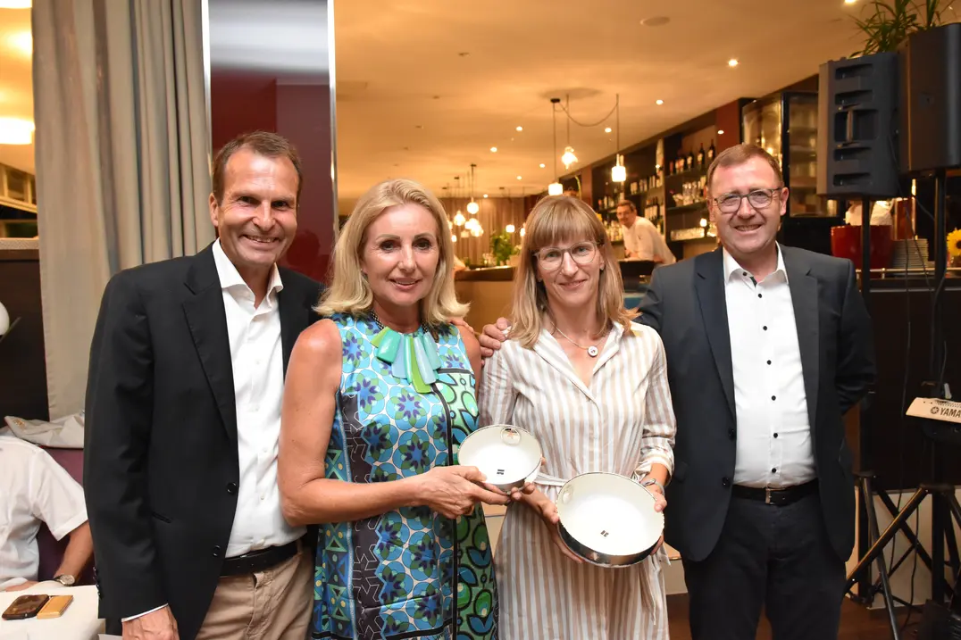 Das Netto A gewannen Anne Mohs (links, 1. Platz mit 47 – neues Handicap 6,7) und Evi Rath (2. Platz mit 42 – neues Handicap 8,0).