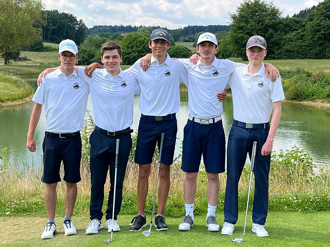 In Bad Abbach dabei: fünf Eichenrieder Jungen AK16/18, v. l. n. r. Felix Müller, Jan Heinz, Matthias Rassl, Amir Bayoud und Valentin Stienen