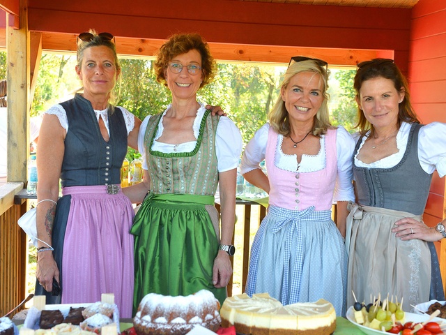 Turnier-Organisatorinnen mit Herz: Petra Doden, Christiane Pippereit, Claudia Lammel, Vera Vaubel, v. l. n. r.
