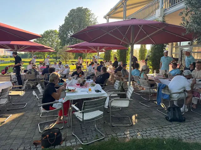 Auf der Terrasse genossen alle „la dolce vita“.